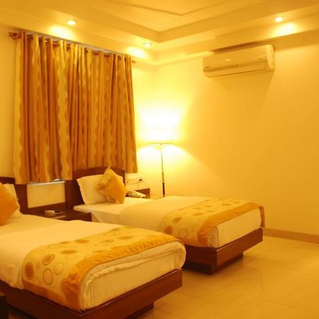 Hotel Shipra International Nuova Delhi Esterno foto