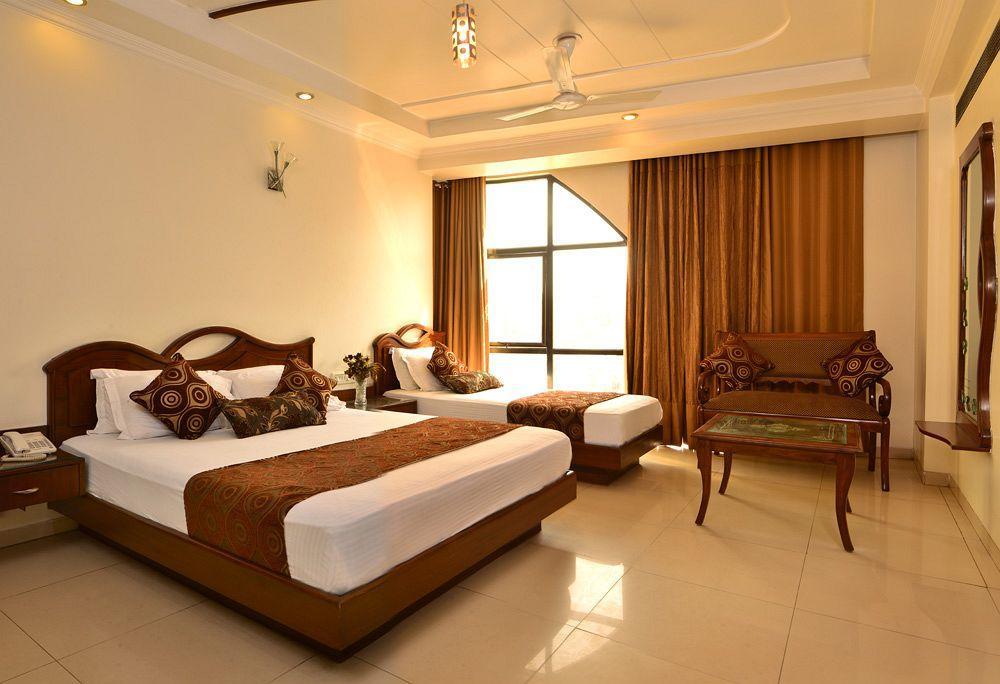 Hotel Shipra International Nuova Delhi Esterno foto