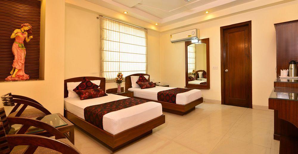 Hotel Shipra International Nuova Delhi Esterno foto