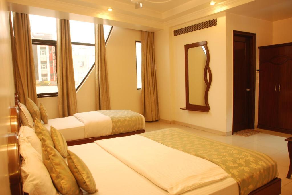 Hotel Shipra International Nuova Delhi Esterno foto