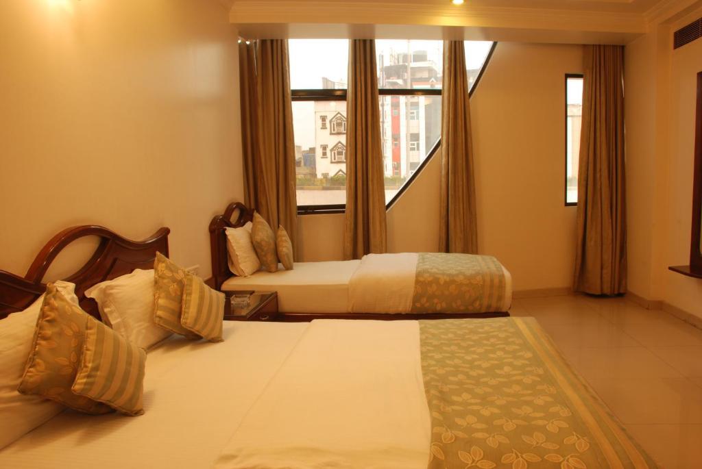 Hotel Shipra International Nuova Delhi Esterno foto