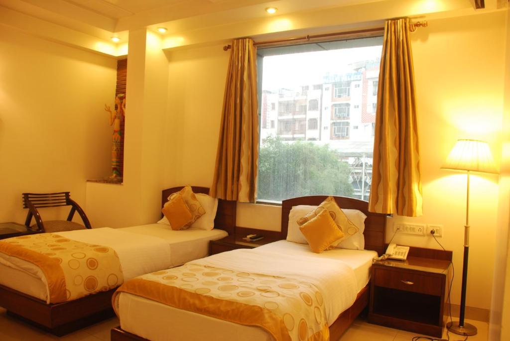 Hotel Shipra International Nuova Delhi Esterno foto